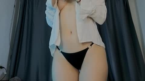 Snapshot of meowmysta chatting on September 13, 9:03 pm mysta at ur service online show from September 13, 9:03 pm