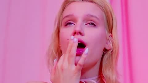 Lilu online show from April 17, 4:15 am