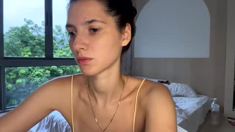 Snapshot of meralynn chatting on June 3, 10:51 am LEVA online show from June 3, 10:51 am