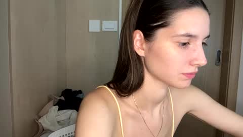 Snapshot of meralynn chatting on June 3, 2:33 pm LEVA online show from June 3, 2:33 pm