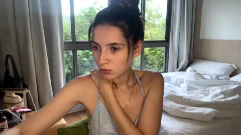 Snapshot of meralynn chatting on June 7, 11:14 am LEVA online show from June 7, 11:14 am