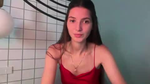 Snapshot of meralynn chatting on June 20, 9:23 am LEVA online show from June 20, 9:23 am