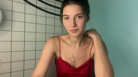 Snapshot of meralynn chatting on June 23, 2:37 pm LEVA online show from June 23, 2:37 pm