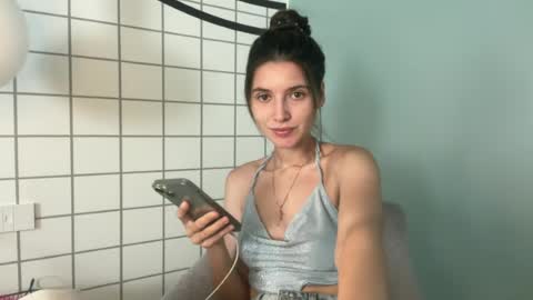 Snapshot of meralynn chatting on June 24, 8:57 am LEVA online show from June 24, 8:57 am