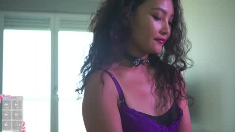 Snapshot of mercedesss_8 chatting on June 3, 10:51 am Next show on 03 Dec online show from June 3, 10:51 am