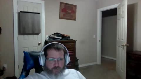 Snapshot of mercer1977 chatting on February 13, 10:44 am mercer1977 online show from February 13, 10:44 am