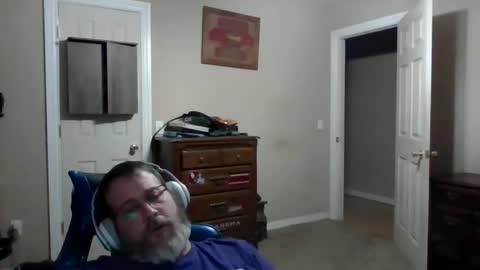 Snapshot of mercer1977 chatting on February 15, 3:58 am mercer1977 online show from February 15, 3:58 am