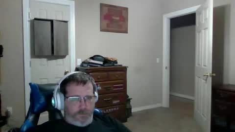 Snapshot of mercer1977 chatting on February 27, 6:46 am mercer1977 online show from February 27, 6:46 am