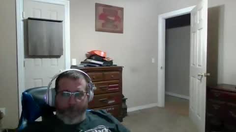 Snapshot of mercer1977 chatting on March 22, 6:50 am mercer1977 online show from March 22, 6:50 am