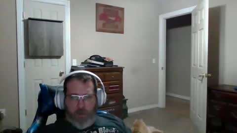 Snapshot of mercer1977 chatting on April 3, 12:03 pm mercer1977 online show from April 3, 12:03 pm