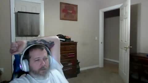 Snapshot of mercer1977 chatting on April 6, 12:39 pm mercer1977 online show from April 6, 12:39 pm