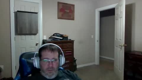 Snapshot of mercer1977 chatting on April 23, 12:40 pm mercer1977 online show from April 23, 12:40 pm