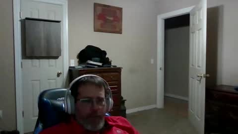 Snapshot of mercer1977 chatting on May 8, 12:49 am mercer1977 online show from May 8, 12:49 am
