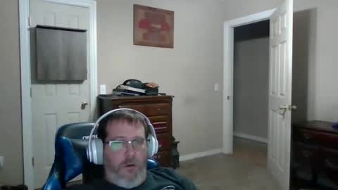 Snapshot of mercer1977 chatting on May 14, 1:18 pm mercer1977 online show from May 14, 1:18 pm
