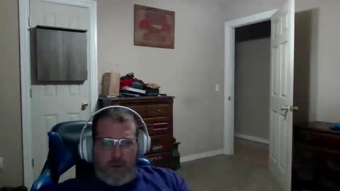 Snapshot of mercer1977 chatting on May 21, 2:02 pm mercer1977 online show from May 21, 2:02 pm