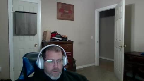 Snapshot of mercer1977 chatting on May 23, 6:23 pm mercer1977 online show from May 23, 6:23 pm