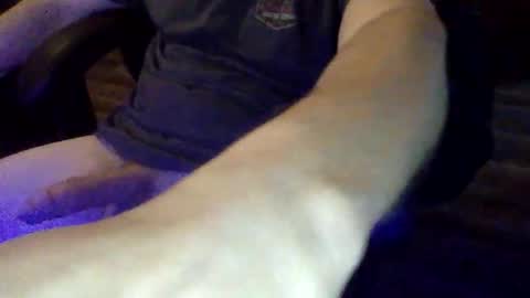 Snapshot of mercsol85 chatting on February 24, 10:57 am Guess howlong online show from February 24, 10:57 am