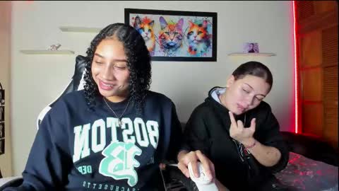 CRISTI AND MEREDIT online show from February 15, 12:07 am