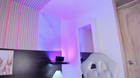 meredith_spencer online show from February 5, 7:20 pm