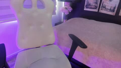 meredith_spencer online show from October 1, 1:17 pm