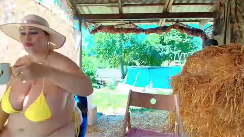 SOPHIE is the queen of squirt online show from July 12, 7:32 am