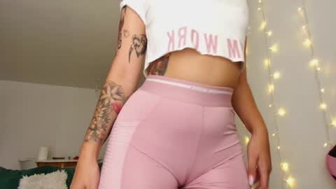 Snapshot of merida__freckles chatting on January 26, 6:58 pm Miss Freckles online show from January 26, 6:58 pm