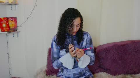 Merida Bell online show from January 14, 4:57 am