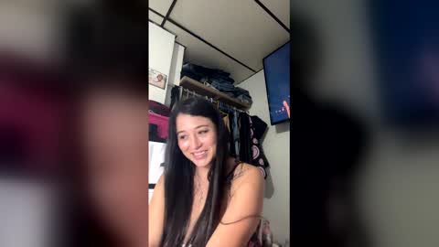 Snapshot of meridastonex chatting on May 15, 11:12 pm Merida online show from May 15, 11:12 pm