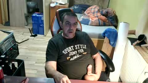Snapshot of merkur32 chatting on July 31, 2:00 am merkur32 online show from July 31, 2:00 am