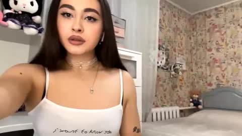 Enni online show from December 5, 5:31 pm