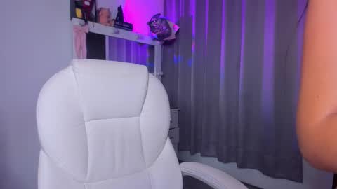 instagram fernandatoloza01  online show from January 9, 2:58 am