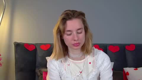 Snapshot of merlinmeyer chatting on February 15, 7:51 am Merlin online show from February 15, 7:51 am