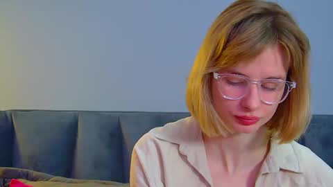 Snapshot of merlinmeyer chatting on February 26, 6:45 am Merlin online show from February 26, 6:45 am