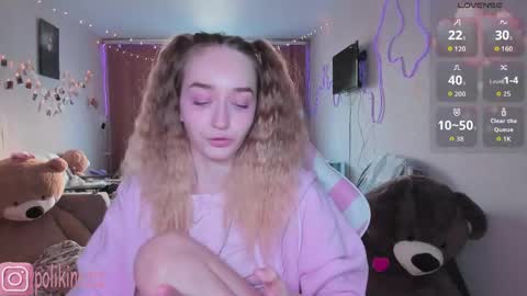 Sara online show from April 12, 2:55 pm