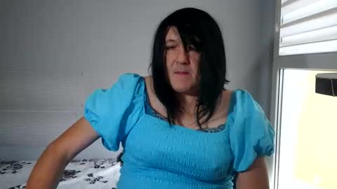 mery3881 online show from December 3, 10:46 am