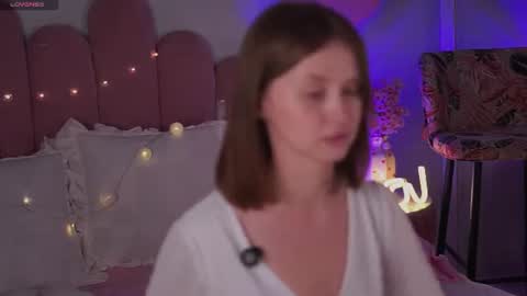 Snapshot of merylew chatting on July 28, 11:17 am Anna online show from July 28, 11:17 am