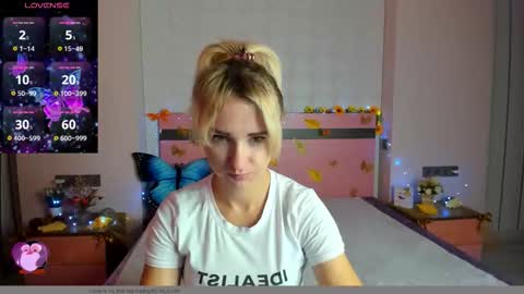 Snapshot of merymidnight chatting on October 7, 5:59 am merymidnight online show from October 7, 5:59 am