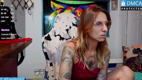 Snapshot of mesmerizing_tati333 chatting on April 3, 6:50 pm Tati Tatianna Venus online show from April 3, 6:50 pm