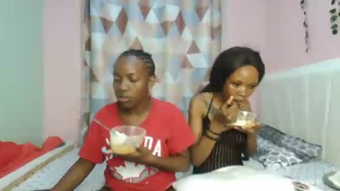 Snapshot of messyluna chatting on May 26, 11:01 pm meggy and bree online show from May 26, 11:01 pm