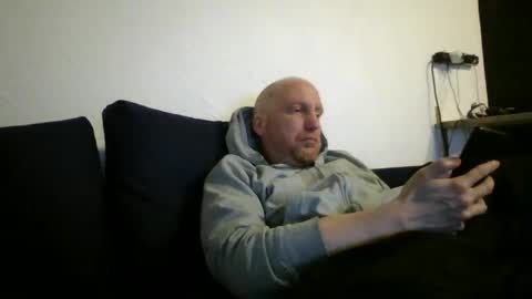 metaller123456 online show from March 22, 8:01 pm