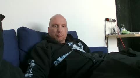 metaller123456 online show from April 25, 11:13 am
