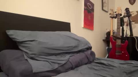 metallica92786 online show from December 5, 4:10 am