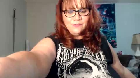 Snapshot of metalshop chatting on December 7, 12:41 am Mommy Jaxx online show from December 7, 12:41 am