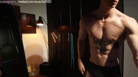 Snapshot of metatron_muscle chatting on May 1, 5:12 am Dany online show from May 1, 5:12 am
