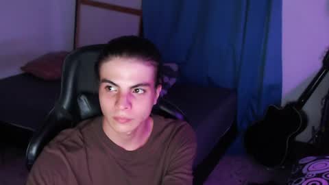 Snapshot of meteorichandling chatting on April 7, 10:42 pm meteorichandling online show from April 7, 10:42 pm