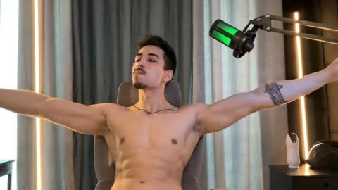 mettew22cm online show from November 7, 7:58 pm