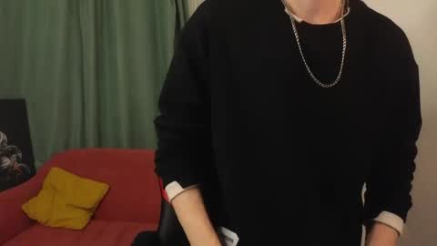 MEVERIK OUSHEN online show from May 8, 12:43 pm