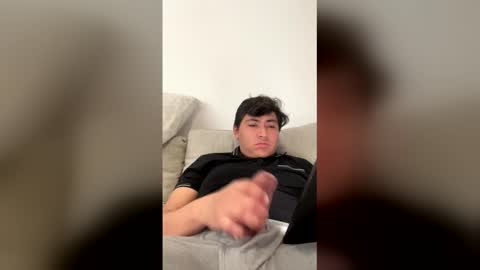 mexicanguy12inch online show from March 10, 12:04 am