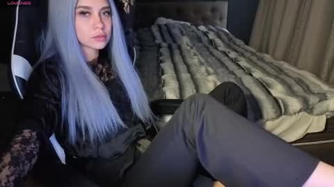 Snapshot of mezzalunaa chatting on June 3, 2:33 pm vollmond online show from June 3, 2:33 pm