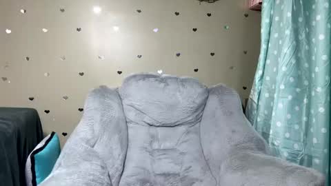 mezzy69 online show from December 11, 6:31 pm